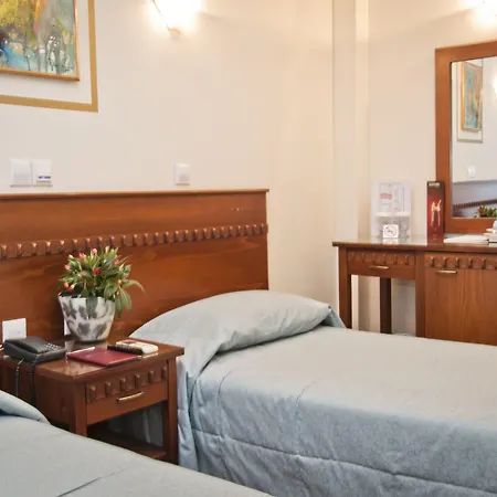 Triton Hotel 3*