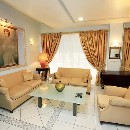 Triton Hotel