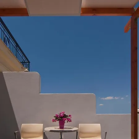 Hotel Triton